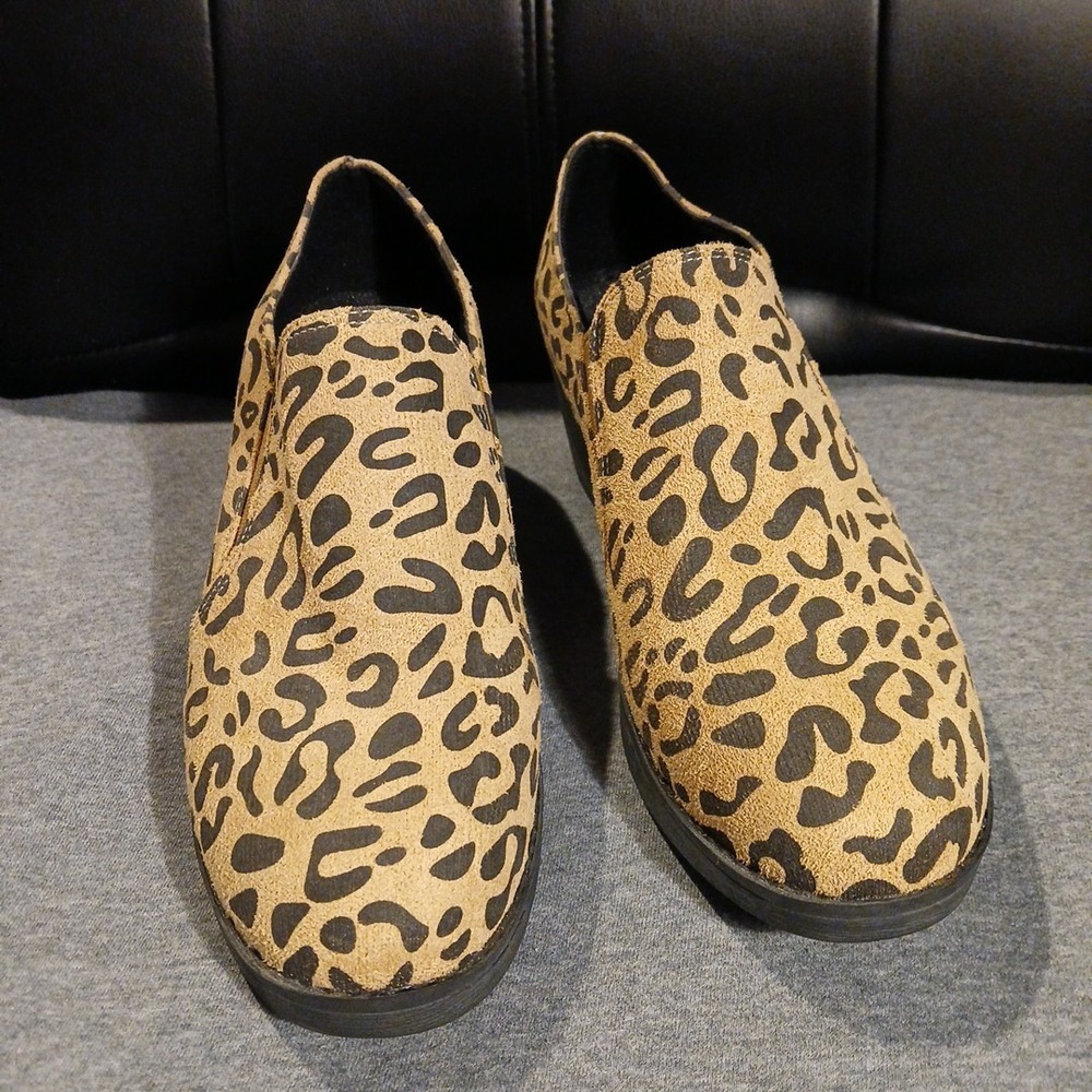 Leopard Print Slip-On Women’s Casual Shoes - Tan/Black